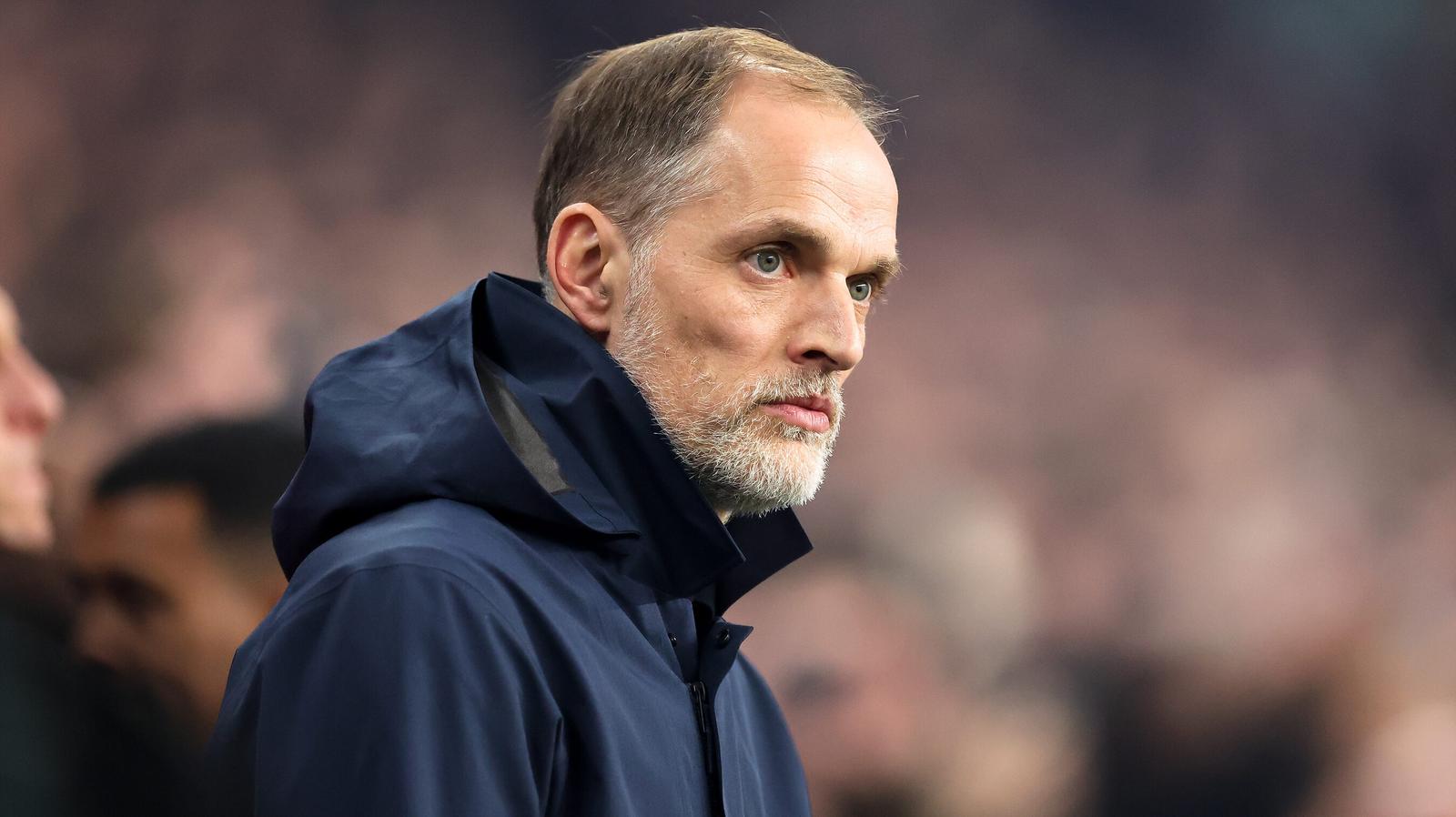Thomas Tuchel watches on